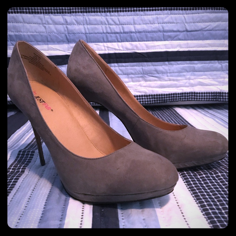 🎅🏼Grey high heels